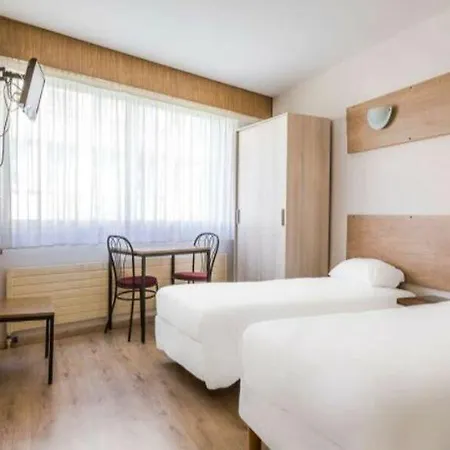 Hotell Kyriad Direct 2*